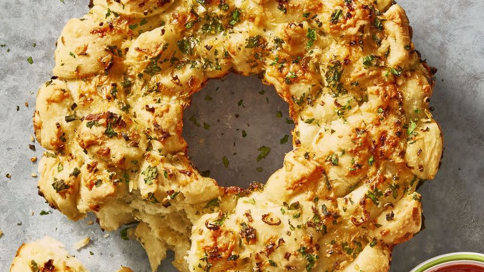 a ring of cheesy monkey bread