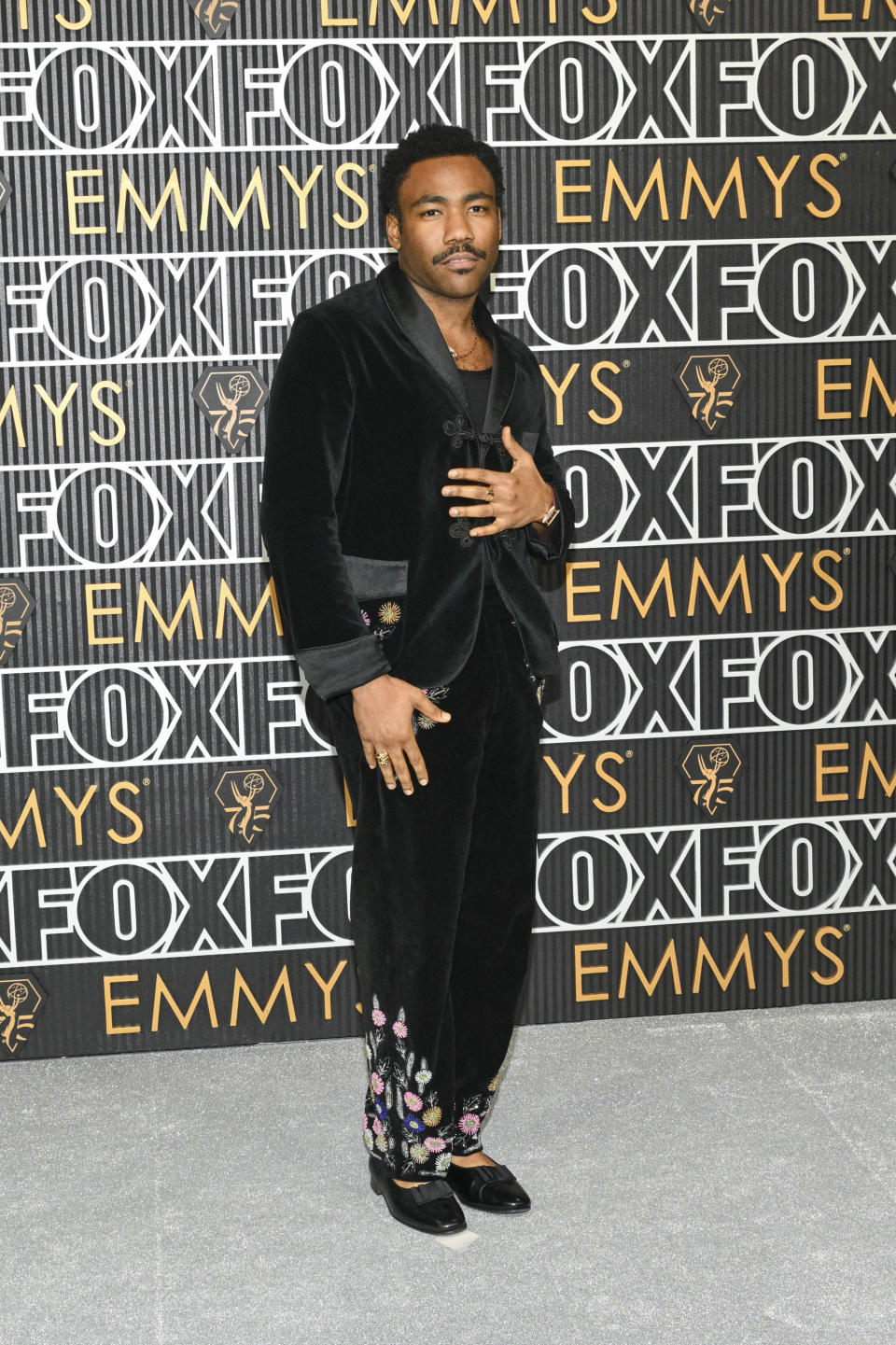 Donald Glover, Emmy Awards, black suit, red carpet, Bode