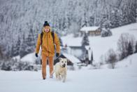 Die Welt ist ein Buch. Wer nie reist, sieht nur eine Seite davon. Tipp: Verlassen Sie Ihre Komfortzone, betreten Sie neues Terrain und lernen neue Sprachen, Kulturen und Menschen kennen. (Bild: iStock/Chalabala)