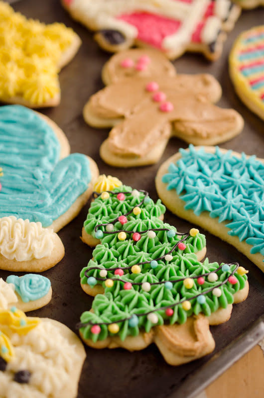 Easy New Years Cookies {Decorated Oreos} - CakeWhiz