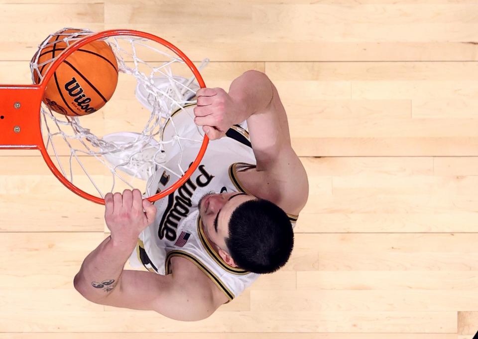 Purdue's Zach Edey dunks against Tennessee Volunteers during the Boilermaker's 72-66 win in the Elite Eight.
