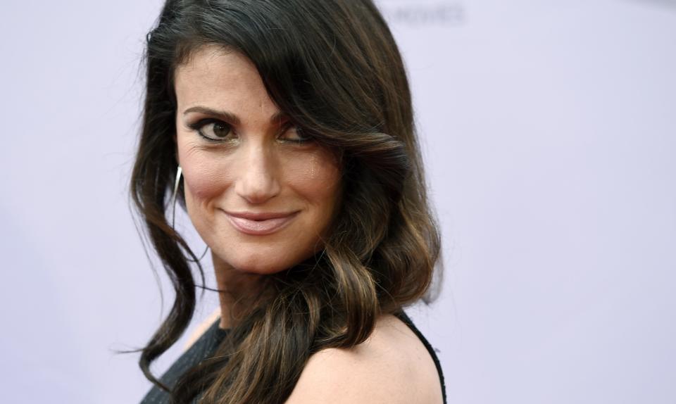 Idina Menzel nahm ihre Schlüpfer-Panne mit Humor. (Bild: AP Images)