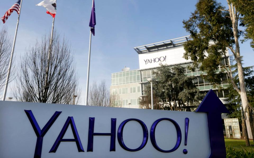 Yahoo settles with claimants - AP