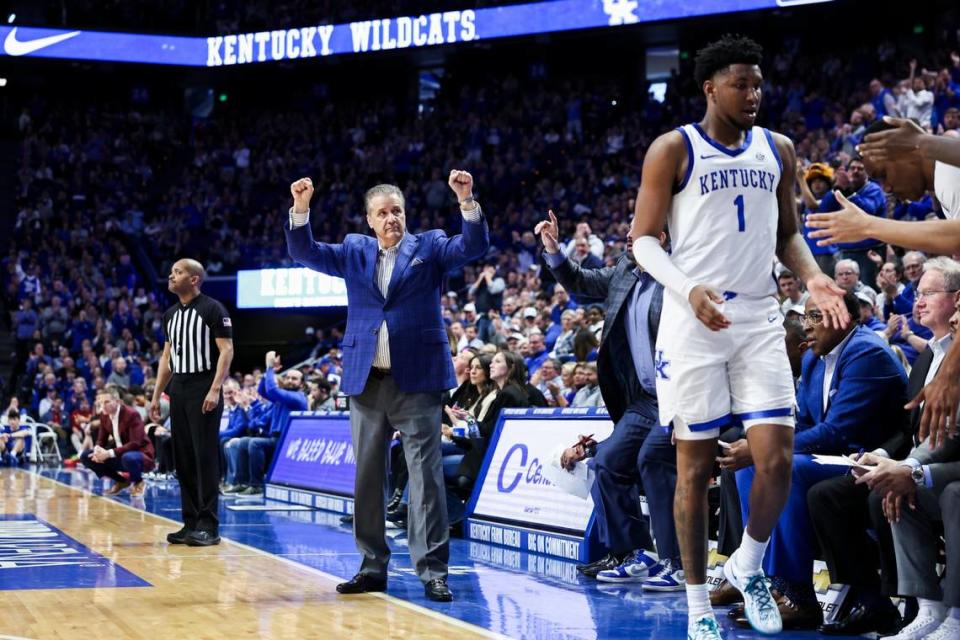 Kentucky coach John Calipari celebrates as guard Justin Edwards (1), who scored a career-high 28 points, comes out of the game against Alabama.