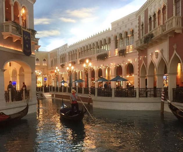 <p>Le <em>Venetian</em>, situé à Las Vegas, est troisième sur la liste. Comme son nom l’indique, ce luxueux hôtel-casino possède un style italien. Les infrastructures et la décoration évoquent bien évidemment la ville de Venise.<br> Crédit photo : Instagram @sirmighty26 </p>