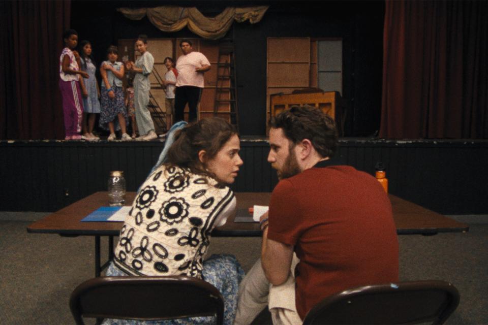 Molly Gordon and Ben Platt in the film THEATER CAMP. Courtesy of Searchlight Pictures. © 2023 20th Century Studios All Rights Reserved.