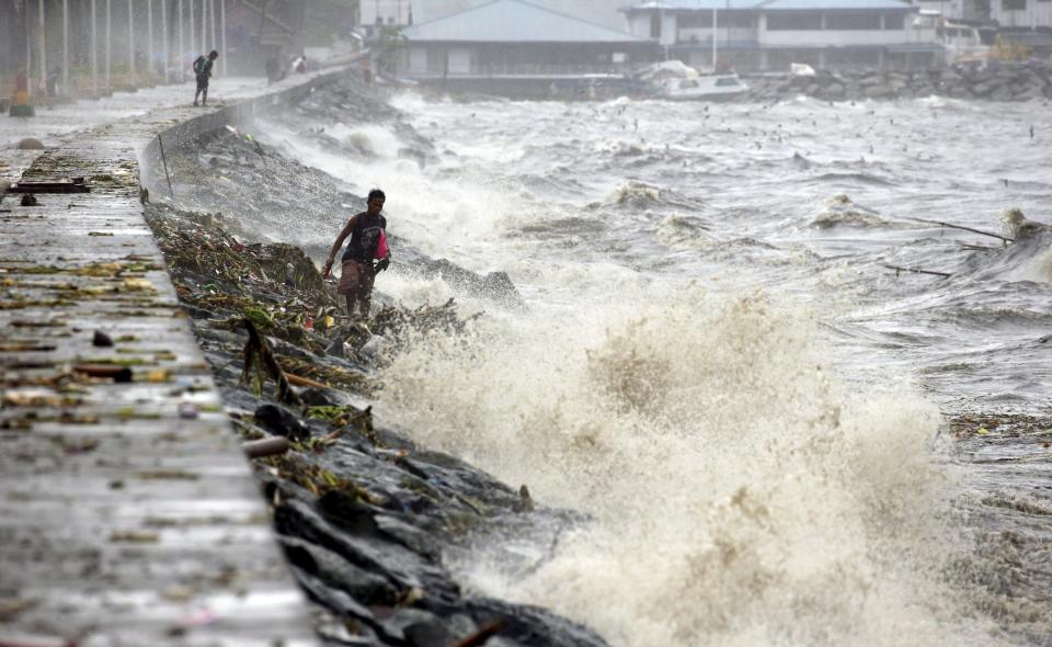 Typhoon Koppu pounds the Philippines