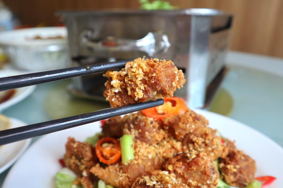 Five Star HK-Style Handmade Dimsum - garlic pork ribs closeup