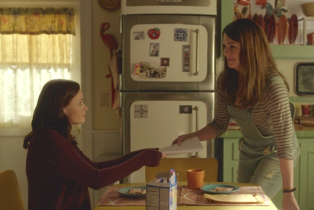 Here’s what Lauren Graham and Alexis Bledel stole at the end of filming “Gilmore Girls”