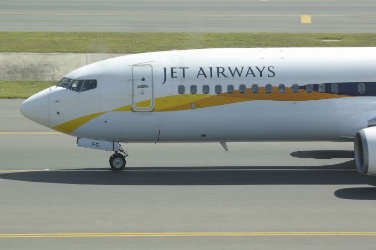 Die Crew der indischen Airline Jet Airways leistete Geburtshilfe. (Bild: ddp)