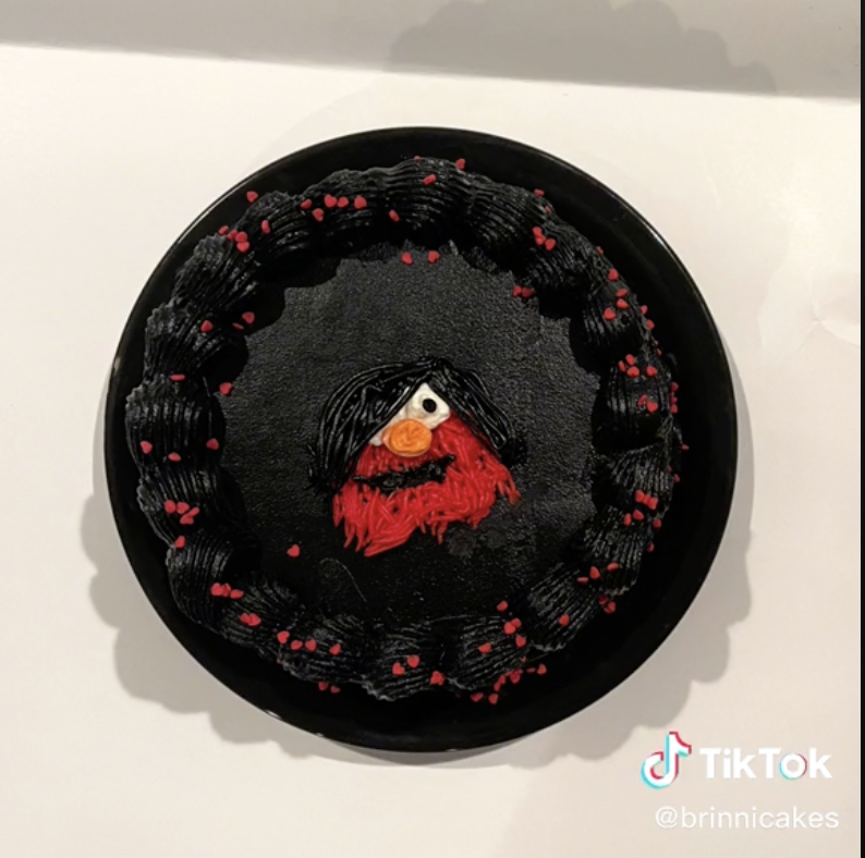 The "Emo Elmo" cake with Elmo rocking "emo" bangs