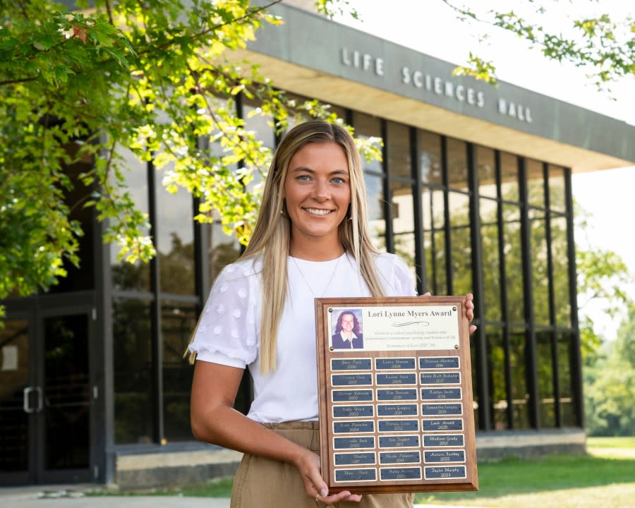 WIU-QC graduate student and United Township alum Taylor Murphy has earned a 2023-24 Lori Lynne Myers Award to pursue a specialist degree in school psychology.