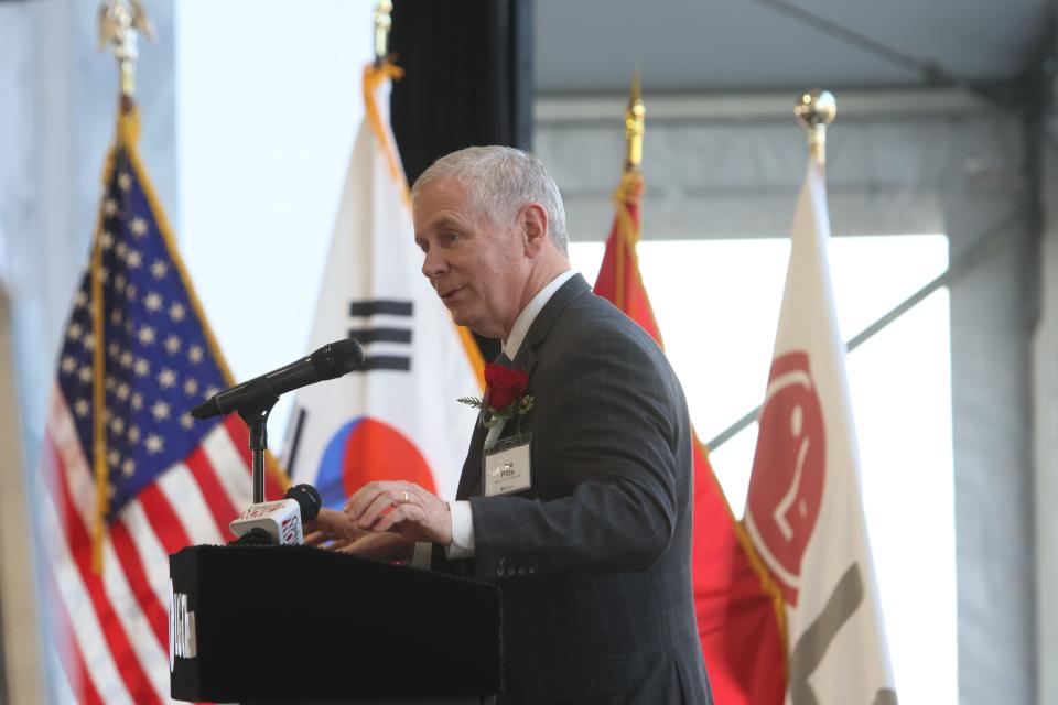 Clarksville Mayor Joe Pitts shared comments with the crowd of over 100 at the groundbreaking ceremony of LG Chem, cathode manufacturing company, on Dec. 19 in Clarksville, Tenn.