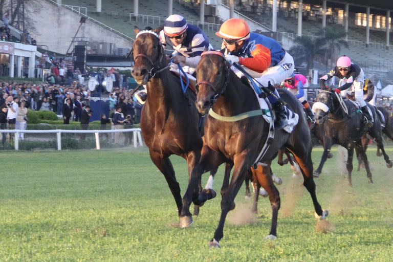 Happy Happy Day, con Brian Enrique, dejó atrás a Beauty Sea tras una gran reacción en el Gran Premio Jockey Club (G1).