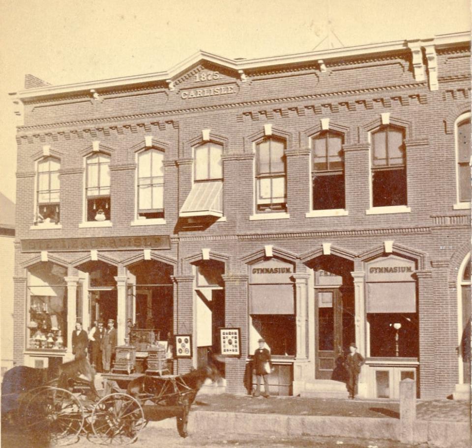 For several decades, Frank Hervey’s restaurant also included a gymnasium and billiard hall catering to Phillips Exeter Academy students. At the time, it was located in the Carlisle Block on Water Street.