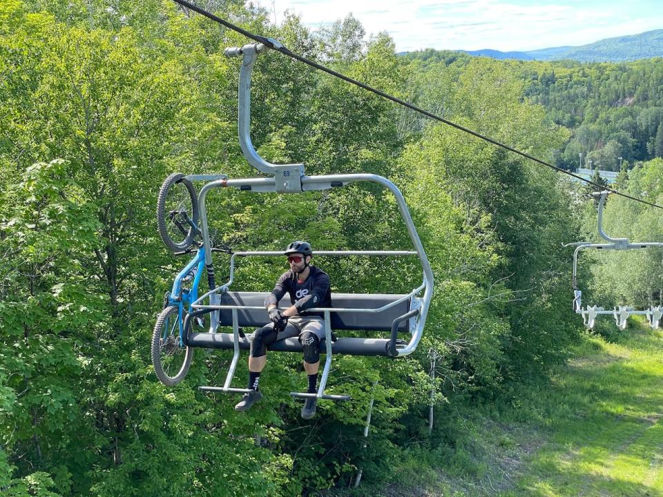 Sugarloaf Provincial Park has modified its ski lift to carry mountain bikes.