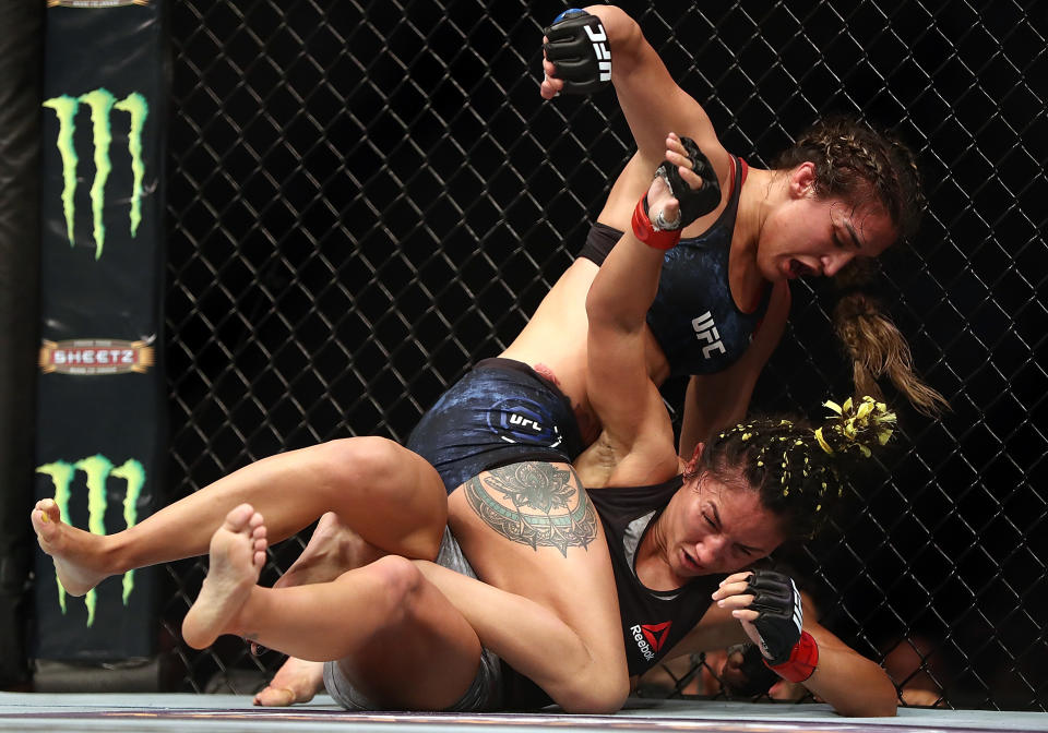 Carla Esparza and Tatiana Suarez in the Women’s strawweight bout during UFC 228 at American Airlines Center on September 8, 2018 in Dallas, United States. (Getty Images)