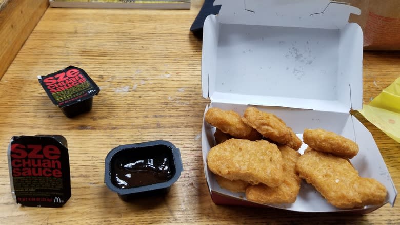 Chicken nuggest with Szechuan sauce