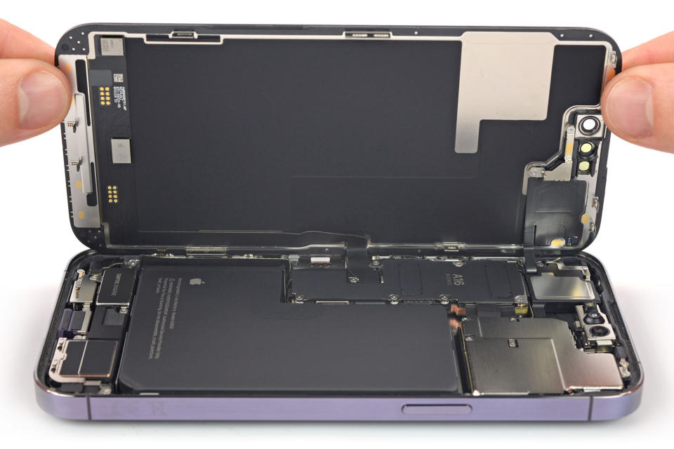 iPhone 14 Pro Max teardown