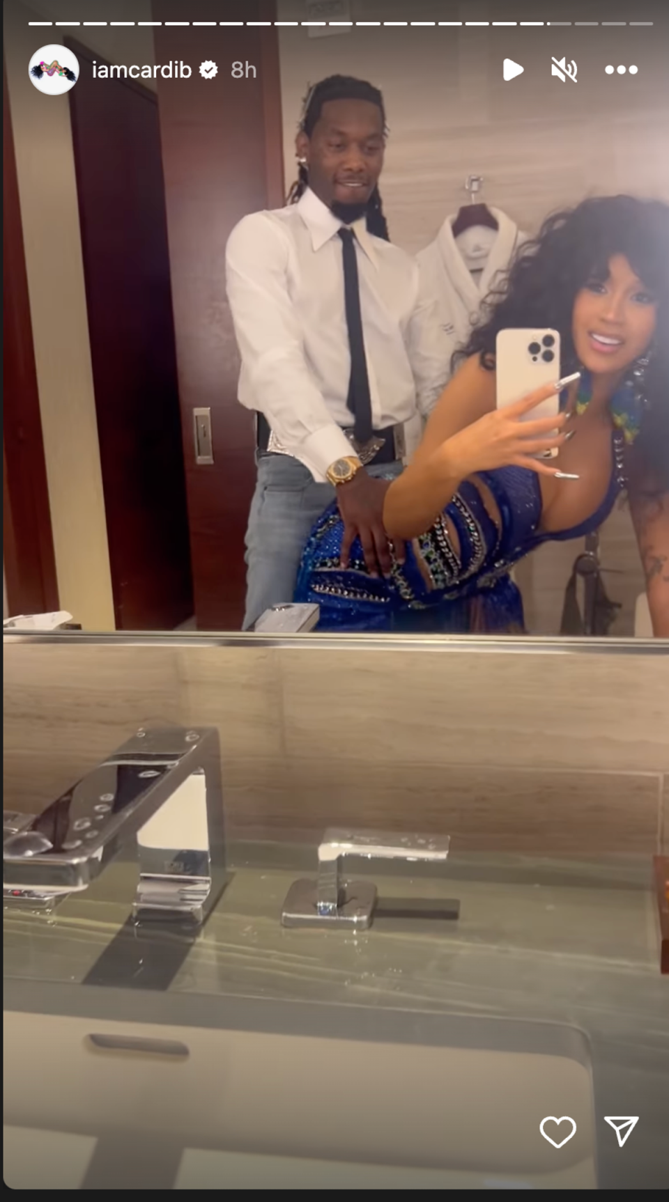 Couple appear to simulate sex in the bathroom at the Prudential Center in Newark, New Jersey (Instagram @iamcardib)