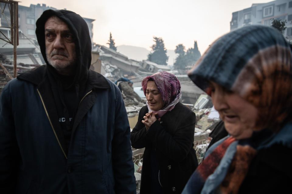 圖輯｜最熟悉的家園驟變最陌生的廢墟　13張圖了解土耳其地震災區災民情況