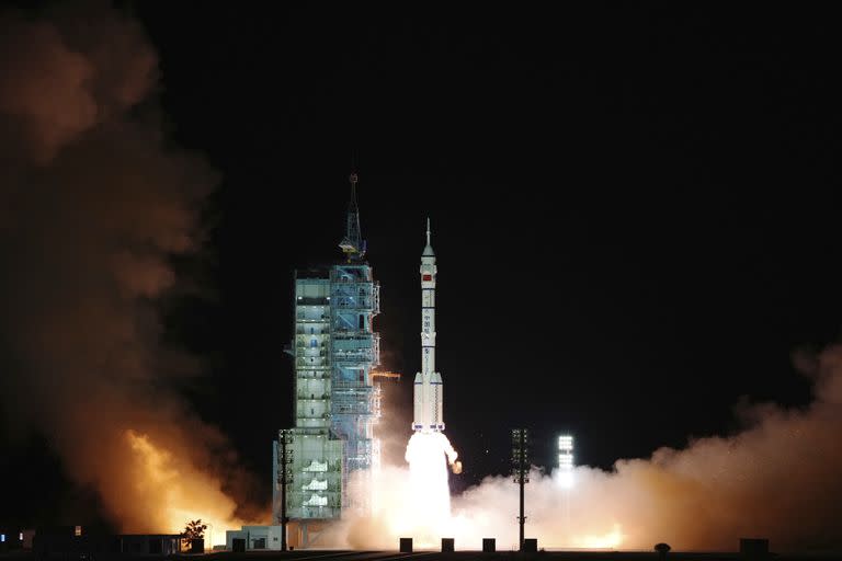 El momento del despegue de la nave Shenzhou-13