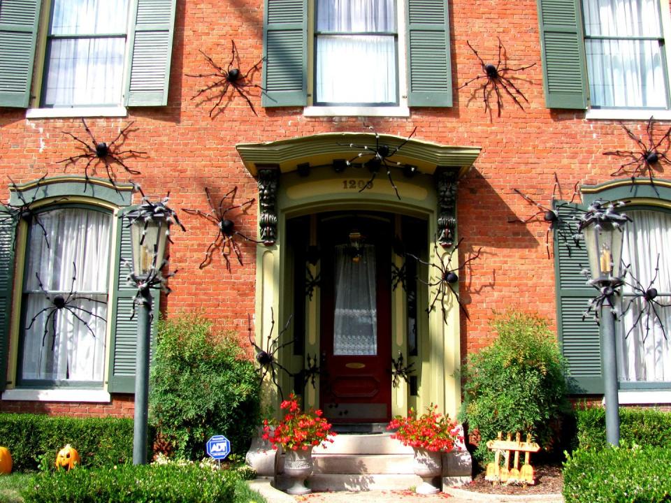 <p>Keep arachnophobes at bay by attaching giant furry spiders to your home's facade. </p>