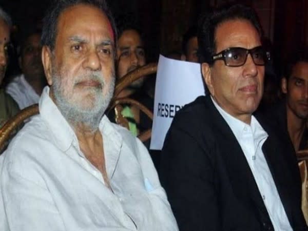 Ajit Deol and Dharmendra Deol (Image source: Twitter)