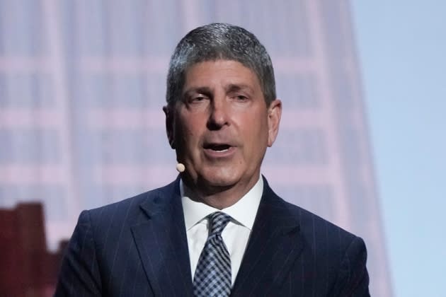 CEO Brian Roberts 'playing a really long game' as he bulks up Comcast