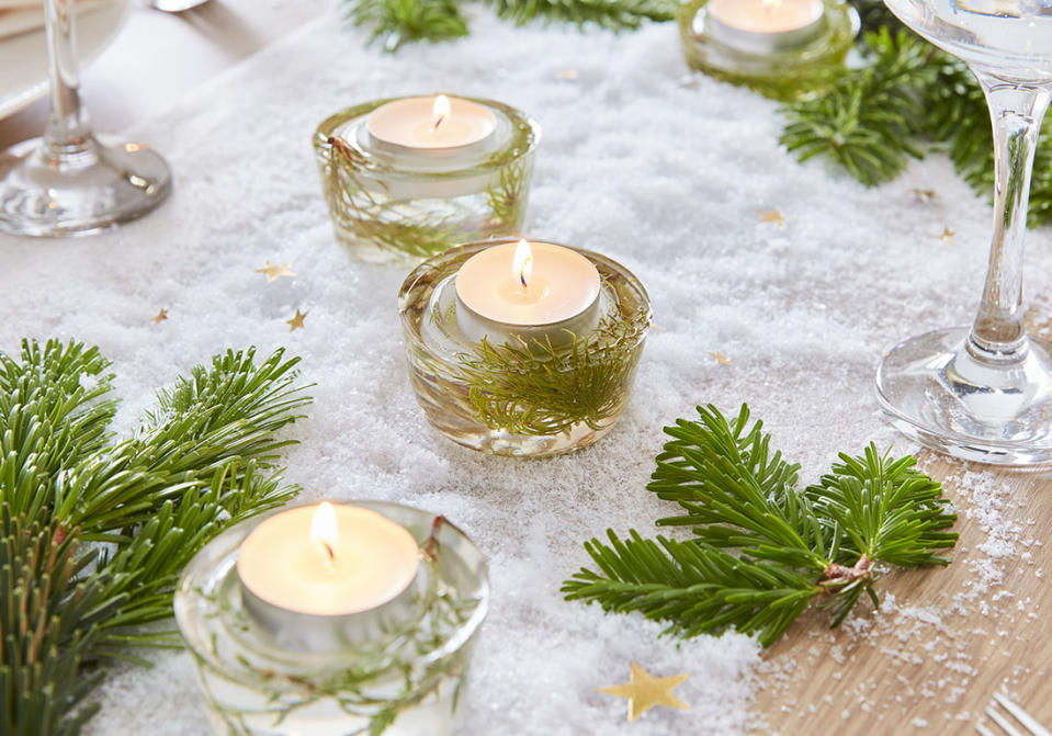 Décoration de table DIY avec bougeoirs glacés – la mise en scène