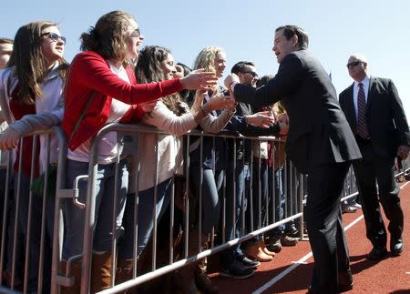 Republican presidential candidate Marco Rubio greets supporters at a rally at Mount Paran Christian school in Kennesaw, Georgia February 27, 2016. REUTERS/Tami Chappell