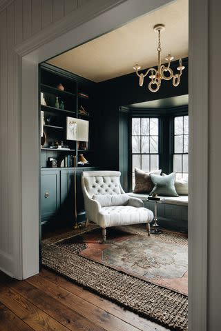 <p>Design by <a href="https://www.katemarkerinteriors.com/sumac" data-component="link" data-source="inlineLink" data-type="externalLink" data-ordinal="1" rel="nofollow">Kate Marker Interiors</a> / <a href="https://stofferphotography.pic-time.com/client" data-component="link" data-source="inlineLink" data-type="externalLink" data-ordinal="2">Stoffer Photography</a></p>