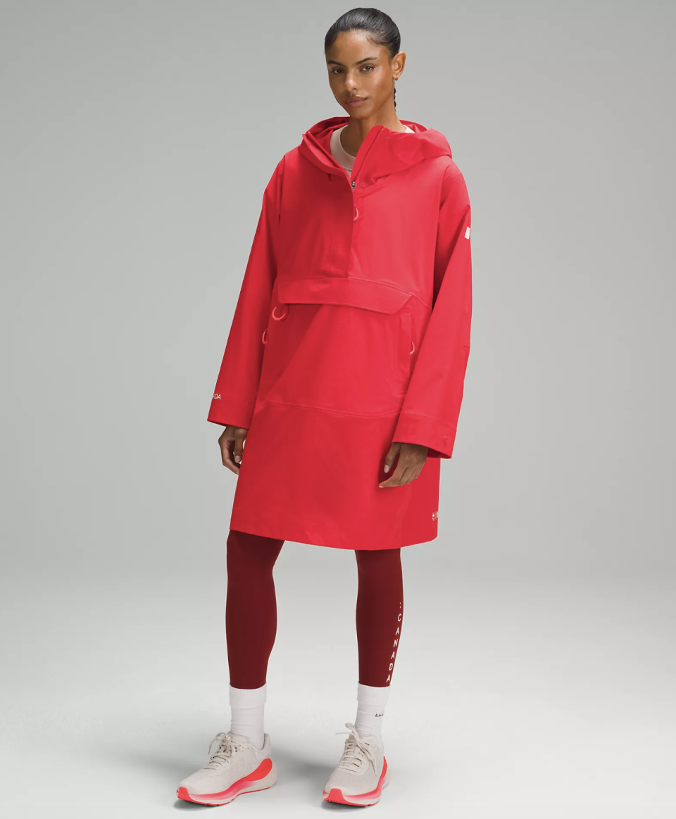 Team Canada Women's Packable Rain Poncho (Photo via Lululemon)

