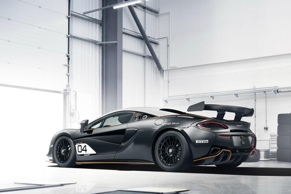 3-McLaren-GT4.jpg