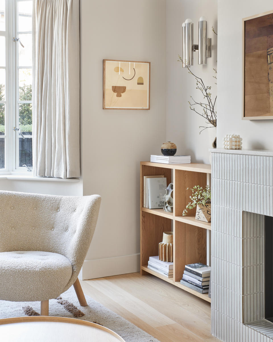 A minimalist living room with matching curtains