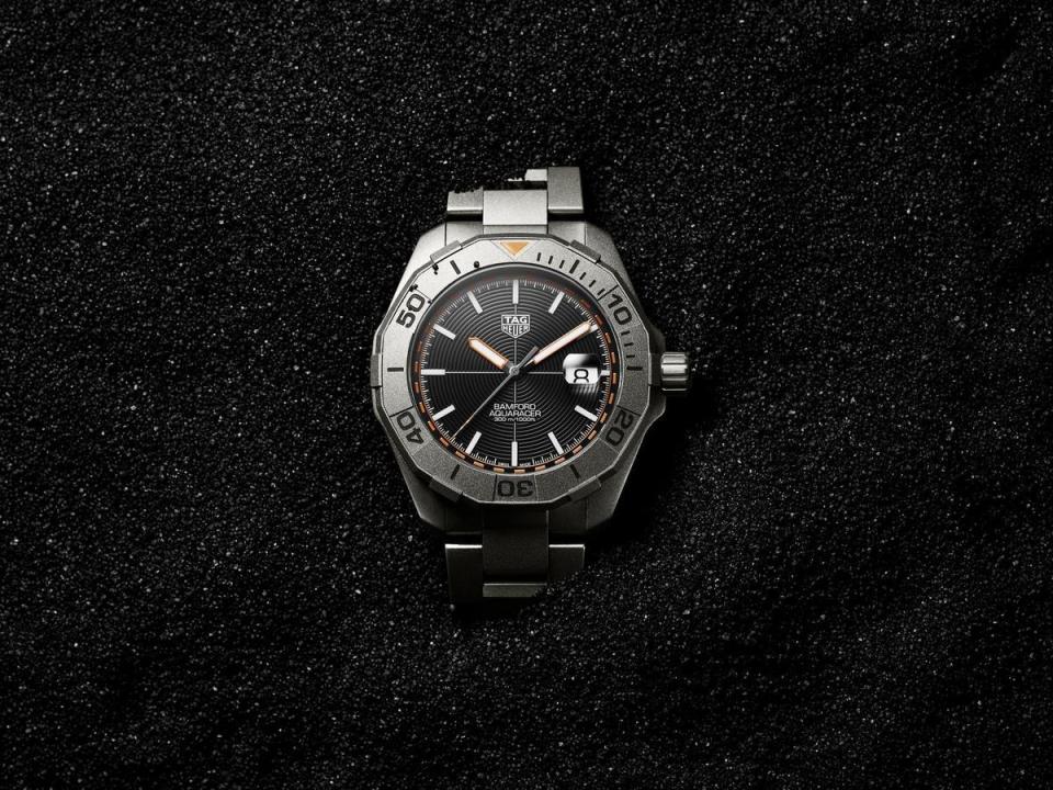 豪雅2020年推出的Aquaracer BAMFORD腕錶。
