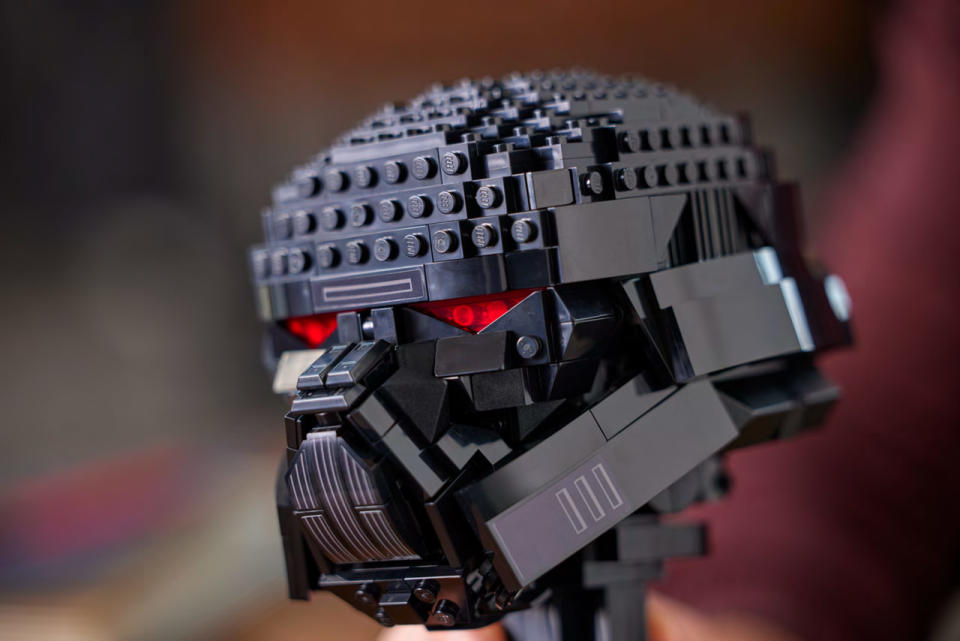 STAR WARS LEGO Helmets Introduce Luke, Mando, and Dark Trooper Sets