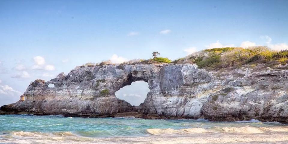 The 'arch' Punta Ventana