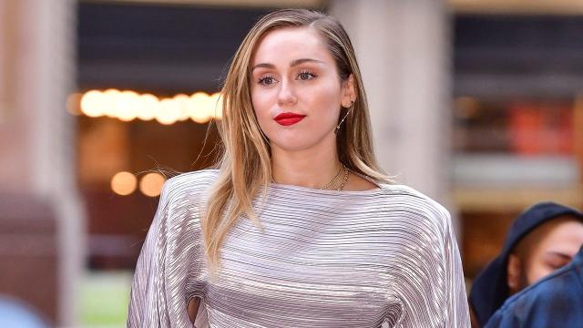 Miley Cyrus' Shopping Look Includes A Vintage Chanel Tennis Bag