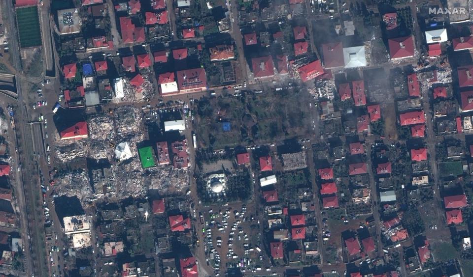 Collapsed buildings and rescue operations in downtown Islahiye, Turkey after earthquake. (Satellite image ©2023 Maxar Technologies.)