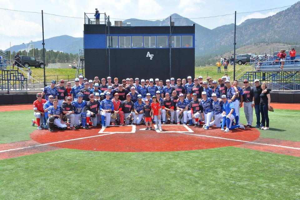 The Air Force and New Mexico baseball teams helped a 4-year-old cancer patient hit an inside-the-park home run on Saturday. (Twitter/Air Force Baseball)
