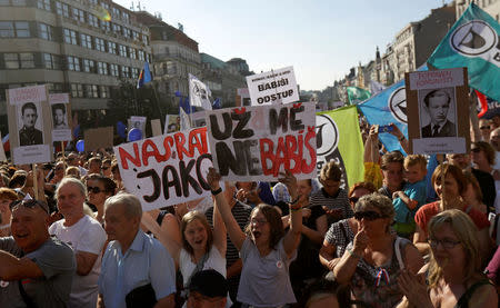 Demonstrators attend a protest rally against Czech caretaker Prime Minister Andrej Babis in Prague, Czech Republic, June 5, 2018. REUTERS/David W Cerny