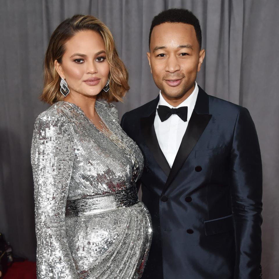 At tonight's Grammy Awards, Chrissy Teigen proves why the third trimester is the best time for a transformative haircut.