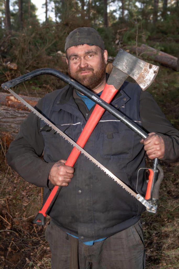 Imagen de Michael Carroll en su actual puesto de trabajo, en el que gana unos 13 dólares por hora. via <span>TVBS</span>