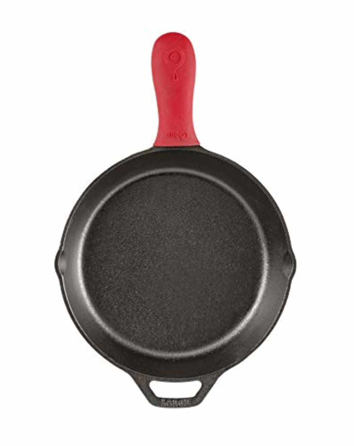Lodge Cast Iron Skillet with Red Silicone Hot Handle Holder, 10.25-inch (AMAZON)