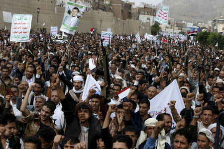 Houthi followers demonstrate against Saudi-led air strikes in Yemen's capital Sanaa July 24, 2015. REUTERS/Khaled Abdullah