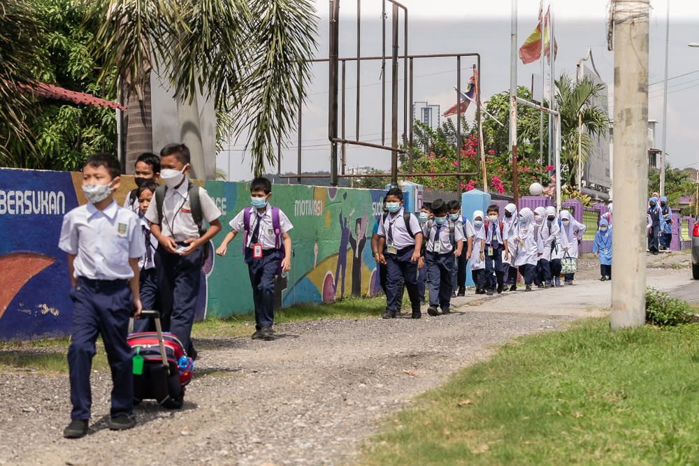 The Ministry of Health (MOH) urged parents with children aged between five and 12 to register their children through the MySejahtera app, which is being updated to accommodate the incoming influx of registrations. ― Picture by Hari Anggara