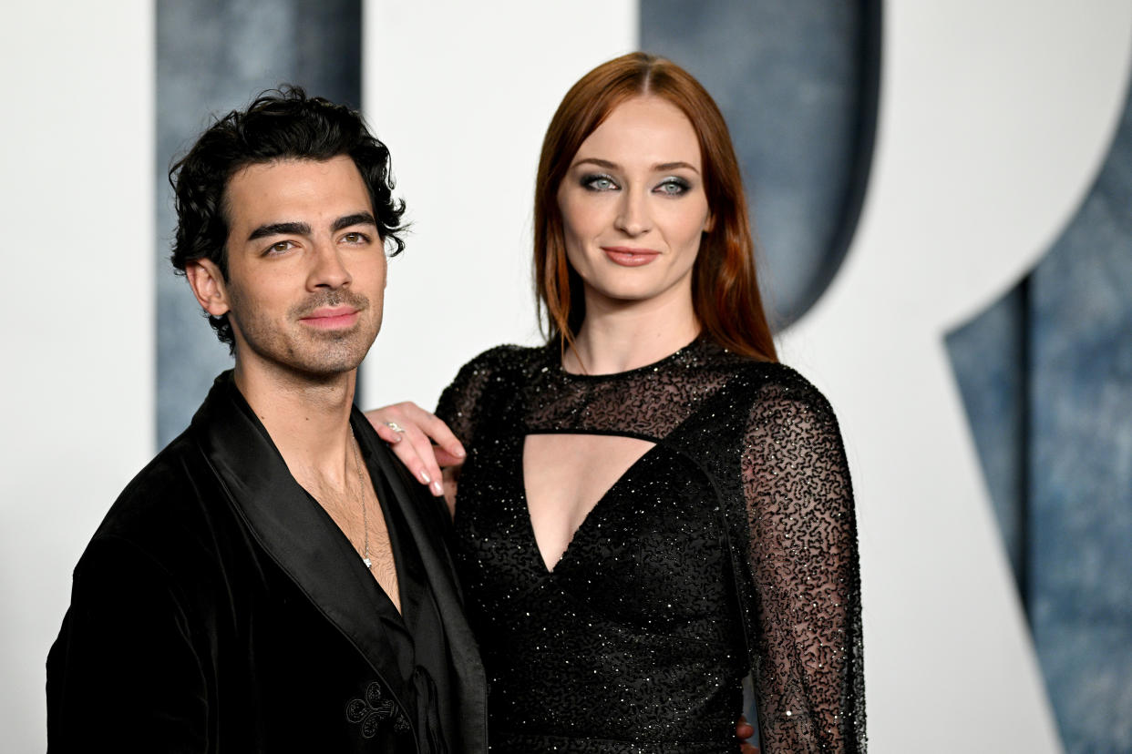 BEVERLY HILLS, CALIFORNIA - MARCH 12: Joe Jonas, Sophie Turner attend the 2023 Vanity Fair Oscar Party Hosted By Radhika Jones at Wallis Annenberg Center for the Performing Arts on March 12, 2023 in Beverly Hills, California. (Photo by Lionel Hahn/Getty Images)