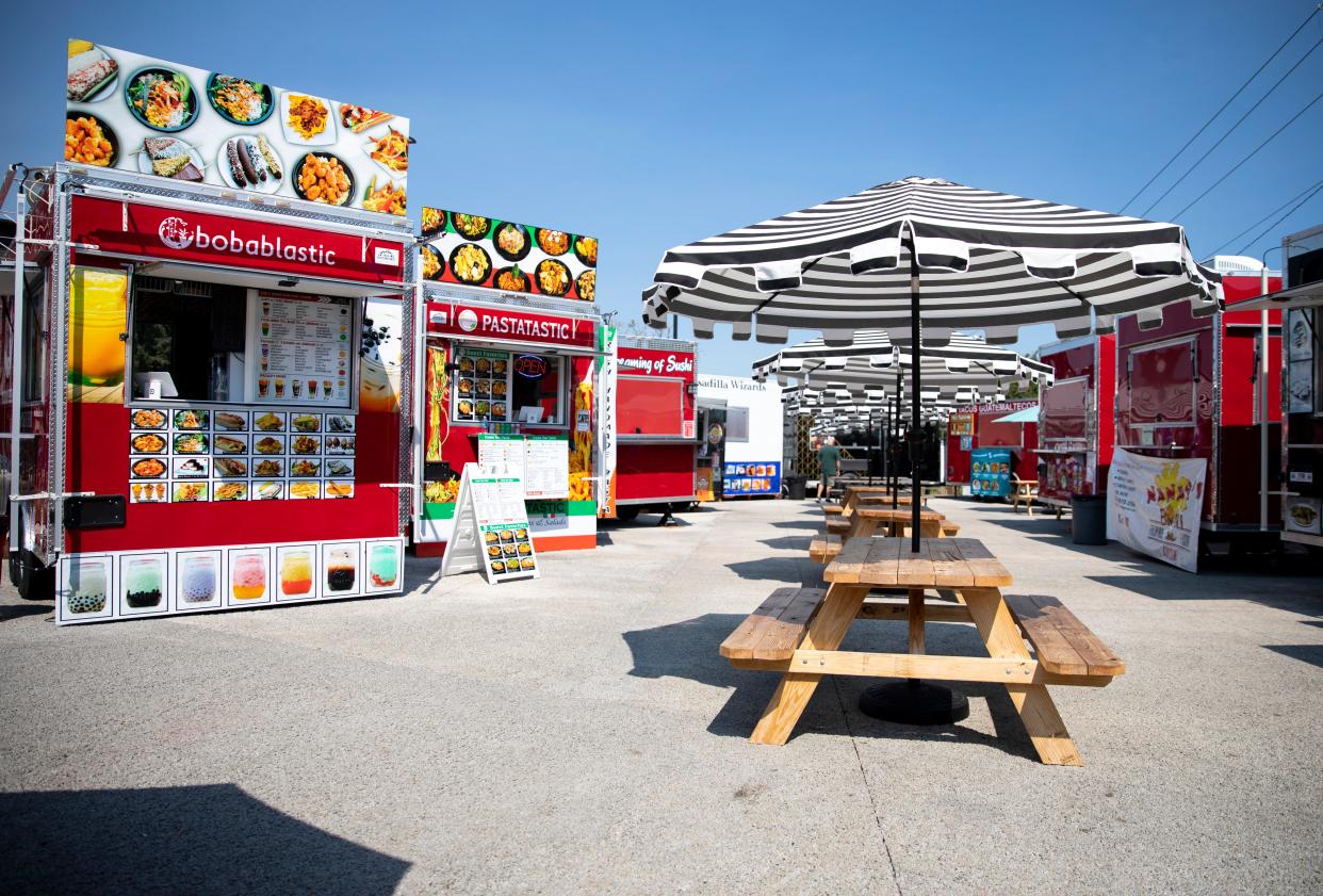 Checkpoint 221 brings food cart dining to West Salem.