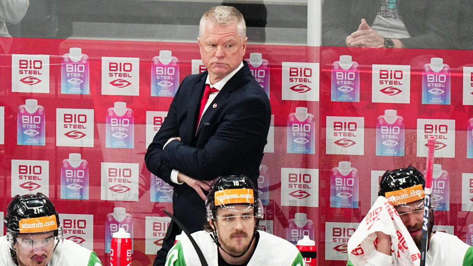 Kevin Constantine will have to wait to make his return to the WHL coaching ranks. (AP Photo/Pavel Golovkin)